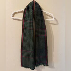 Classic Men's Wool Plaid Scarf in Green and Red